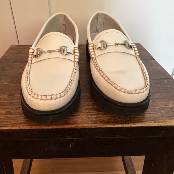 GH Bass Weejuns sz 8 White Liliana lug sole loafer with silver horsebit detail. - Picture 3 of 9